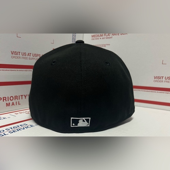 PITTSBURGH PIRATES THREE RIVERS STADIUM PATCH HAT - Picture 4 of 5